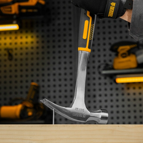 Молоток-гвоздодер 560 г, цельнометаллический, двухкомпонентная рукоятка Denzel по ценам производителя в Уфе с доставкой по всей России