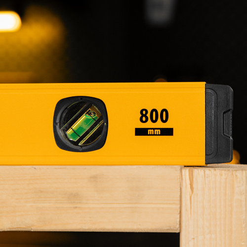 Уровень алюминиевый, магнит, фрезерованный, 3 глазка (1 зеркал.) 0,5 мм/м, 800 мм Denzel по ценам производителя в Уфе с доставкой по всей России