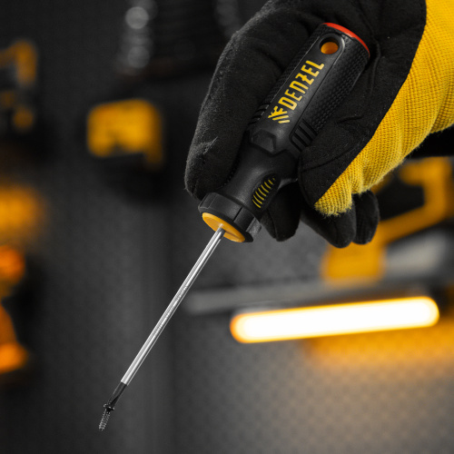 Отвертка, PH0х75 мм, S2, 3к рукоятка Denzel по ценам производителя в Уфе с доставкой по всей России