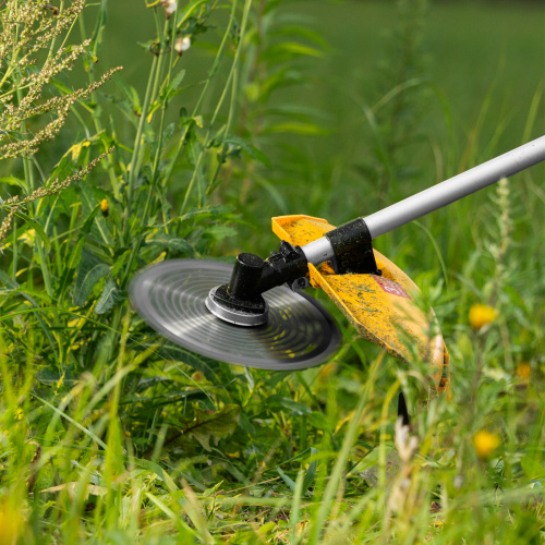 Триммер бензиновый DT-52E, 52 см3, неразъемная штанга, электростартер, состоит из 2 частей Denzel по ценам производителя в Уфе с доставкой по всей России