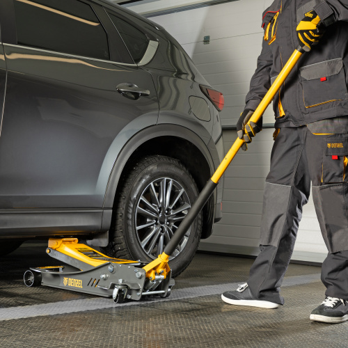 Домкрат гидравлический подкатной, 3,8 т, 110-580 мм, быстрый подъем, низкий подхват, проф. Denzel по ценам производителя в Уфе с доставкой по всей России