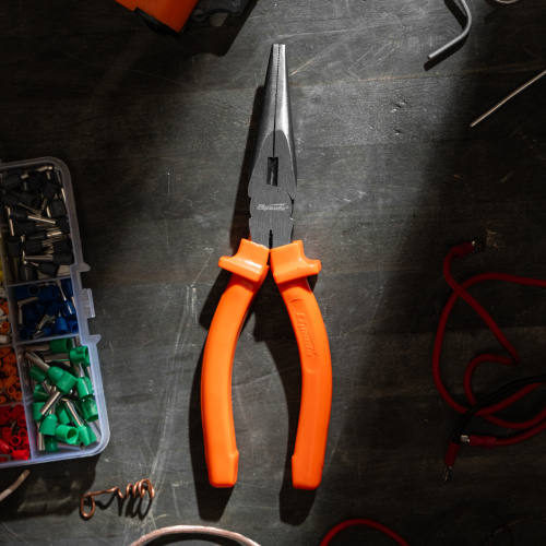 Длинногубцы прямые Classic, 180 мм, шлифованные, пластмассовые рукоятки Sparta по ценам производителя в Уфе с доставкой по всей России