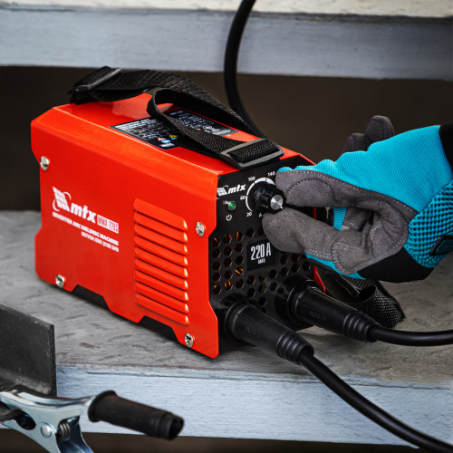 Инверторный аппарат дуговой сварки MMA-220S, 220 А, ПВ60%, диаметр электрода 1,6-5 мм MTX по ценам производителя в Уфе с доставкой по всей России