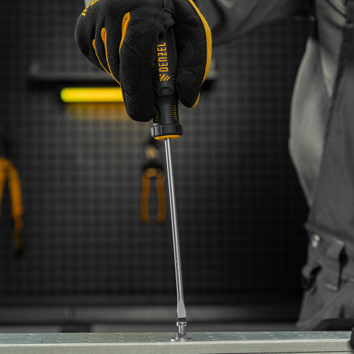 Отвертка SL5x150 мм, CrV, трехкомпонентная рукоятка Denzel по ценам производителя в Уфе с доставкой по всей России