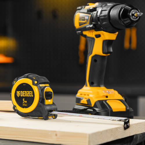 Рулетка 5м х 19мм, автоматич. фиксац., нейлон. покрытие, магнит. зацеп, двухстор. разметка Denzel по ценам производителя в Уфе с доставкой по всей России