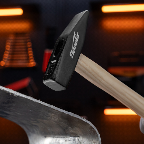 Молоток слесарный, 600 г, квадратный боек, деревянная рукоятка Sparta по ценам производителя в Уфе с доставкой по всей России