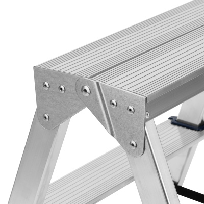 Стремянка двусторонняя 2 ступени, алюминиевая, Сибртех по ценам производителя в Уфе с доставкой по всей России