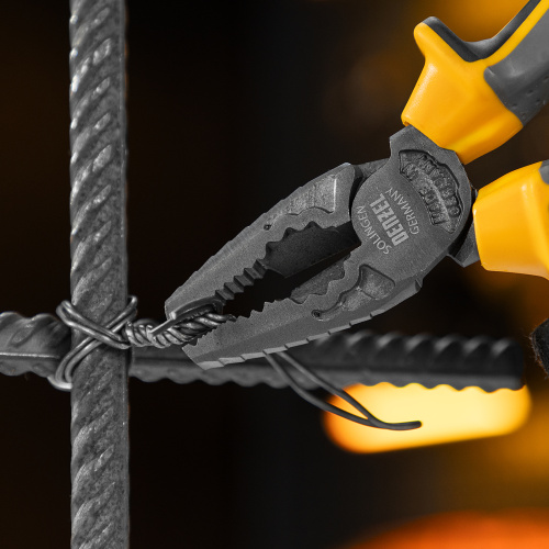 Плоскогубцы комбинированные 180 мм, трехкомпонентные рукоятки Denzel по ценам производителя в Уфе с доставкой по всей России