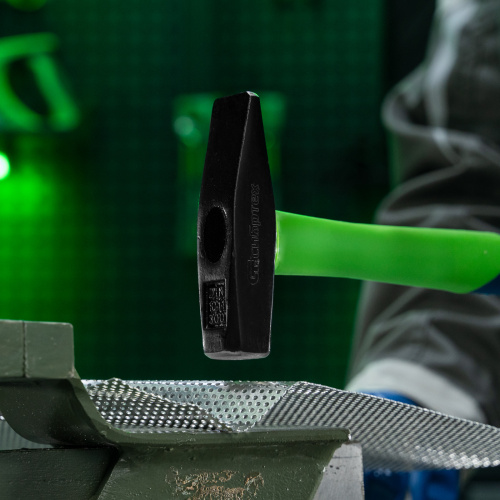 Молоток слесарный, 300 г, фибергласовая обрезиненная рукоятка Сибртех по ценам производителя в Уфе с доставкой по всей России