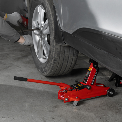 Домкрат гидравлический подкатной, 2 т, h подъема 125-300 мм, в пластиковом кейсе Sparta по ценам производителя в Уфе с доставкой по всей России