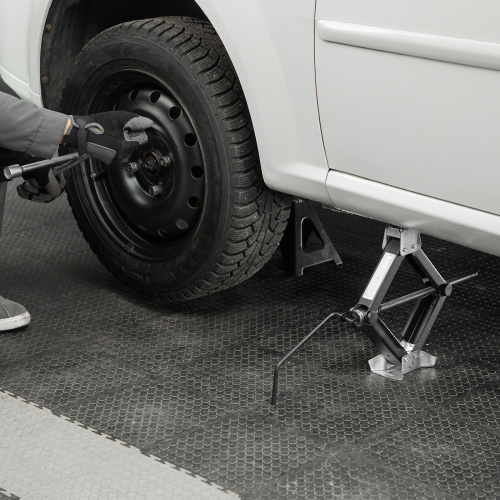 Домкрат ромбический винтовой универсальный ТУ 5.16-469-0213-04, 1,5 т, 105-375 мм по ценам производителя в Уфе с доставкой по всей России