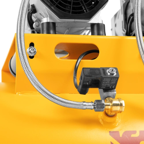 Компрессор безмасляный, малошумный DLS 3300/100, 3300 Вт,3x1100, 100 л, 570 л/мин ,блок управления Denzel по ценам производителя в Уфе с доставкой по всей России