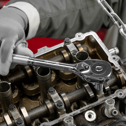 Ключ-трещотка 1/2", CrV, 45 зубьев, с быстрым сбросом, цельнометаллический, хром Matrix по ценам производителя в Уфе с доставкой по всей России