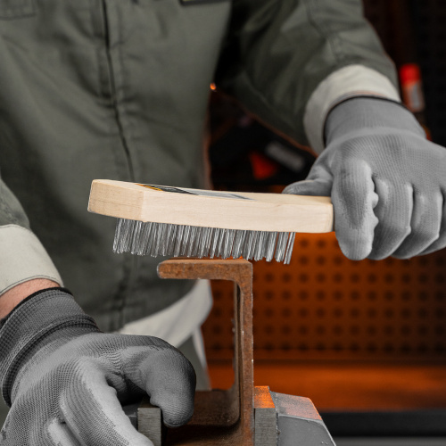 Щетка четырехрядная металлическая с деревянной ручкой Sparta по ценам производителя в Уфе с доставкой по всей России