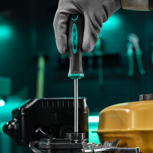 Набор инструментов, 1/2",3/8", 1/4", CrV, пластиковый кейс 142 предмета Stels по ценам производителя в Уфе с доставкой по всей России