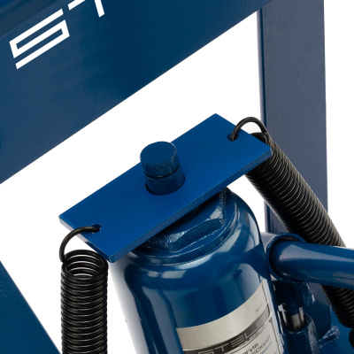 Трубогиб гидравлический, 8 т, в комплекте с башмаками 1/2-1 Stels по ценам производителя в Уфе с доставкой по всей России