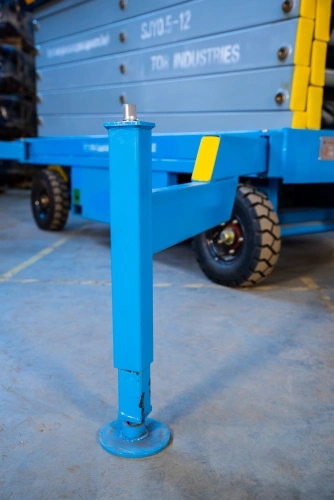 Подъемник ножничный передвижной аккумуляторный 500 кг, 12/14 м, 24/85 В/Ач TOR SJY-0,5-12 DC по ценам производителя в Уфе с доставкой по всей России