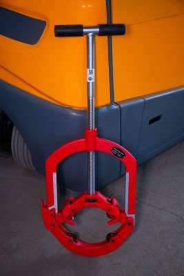 Труборез с хомутной защелкой TOR GH8S для стальных труб 6"- 8" по ценам производителя в Уфе с доставкой по всей России