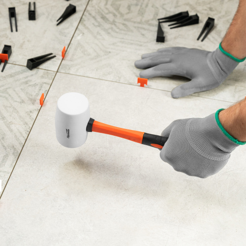 Киянка резиновая, 450 г, белая резина, фибергласовая рукоятка Sparta по ценам производителя в Уфе с доставкой по всей России