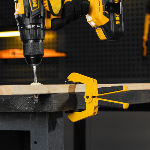 Струбцина клещеобразная, усиленная 65 х 50 мм, двухкомпонентные рукоятки Denzel по ценам производителя в Уфе с доставкой по всей России