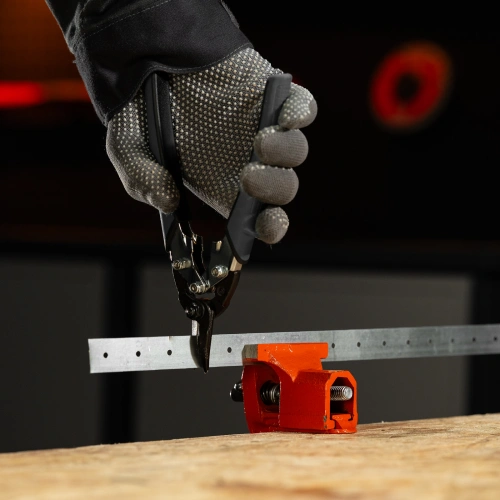 Тиски, 60 мм, крепление для стола Sparta по ценам производителя в Уфе с доставкой по всей России