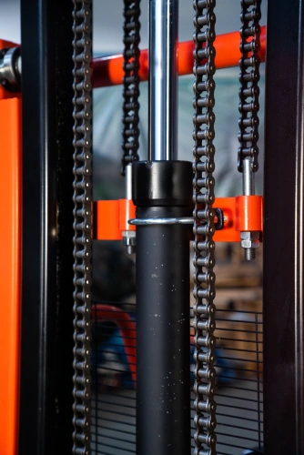 Штабелер-бочкокантователь гидравлический 0,35 т 2,5 м TOR CDT с электроподъемом по ценам производителя в Уфе с доставкой по всей России