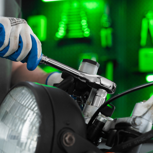 Ключ-трещотка 1/2", 45 зубьев, цельнометаллический, с быстрым сбросом, CrV, хром Сибртех по ценам производителя в Уфе с доставкой по всей России