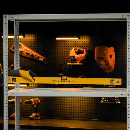 Уровень алюминиевый, магнит, фрезерованный, 3 глазка (1 зеркал.) 0,5 мм/м, 1000 мм Denzel по ценам производителя в Уфе с доставкой по всей России