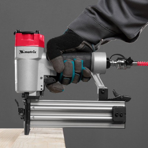 Нейлер пневматический для гвоздей от 10 до 50 мм Matrix по ценам производителя в Уфе с доставкой по всей России