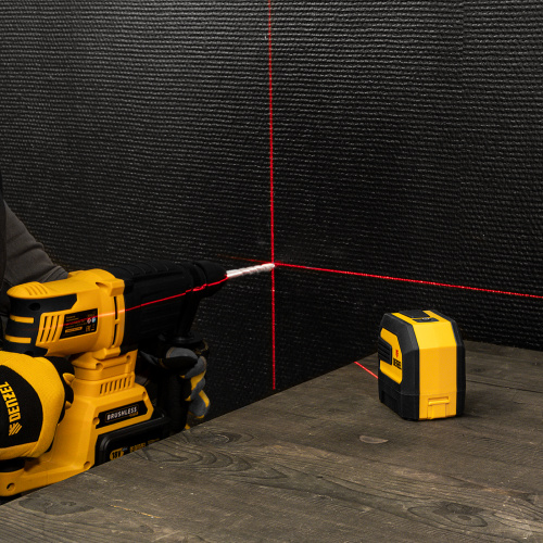 Лазерный уровень LX 02 Red, 20 м, 635 нм, резьба 1/4" Denzel по ценам производителя в Уфе с доставкой по всей России