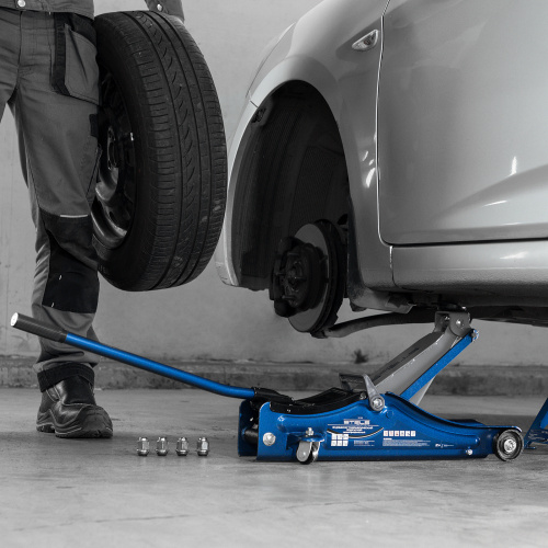 Домкрат гидравлический подкатной, 2 т, Low Profile, 80-380 мм Stels по ценам производителя в Уфе с доставкой по всей России