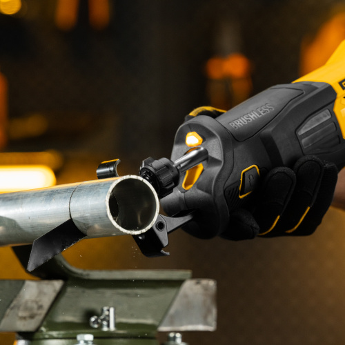 Пила сабельная аккумуляторная бесщет. RS-250, Li-Ion, 20 В Denzel по ценам производителя в Уфе с доставкой по всей России