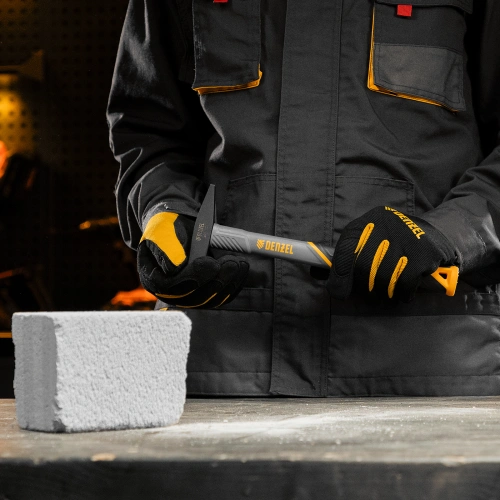 Молоток слесарный, 200 г, кованый, фибергласовая рукоятка c TPR покрытием Denzel по ценам производителя в Уфе с доставкой по всей России