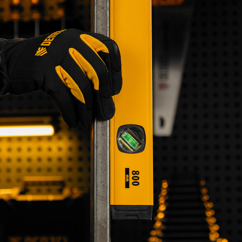 Уровень алюминиевый, магнит, фрезерованный, 3 глазка (1 зеркал.) 0,5 мм/м, 800 мм Denzel по ценам производителя в Уфе с доставкой по всей России