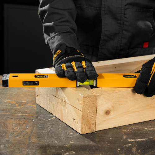 Уровень алюминиевый, магнит., фрезерованный, 3 глазка (1 зеркал.) 0,5 мм/м, 400 мм Denzel по ценам производителя в Уфе с доставкой по всей России