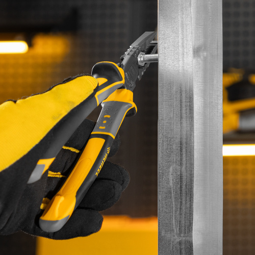 Плоскогубцы комбинированные 205 мм, трехкомпонентные рукоятки Denzel по ценам производителя в Уфе с доставкой по всей России