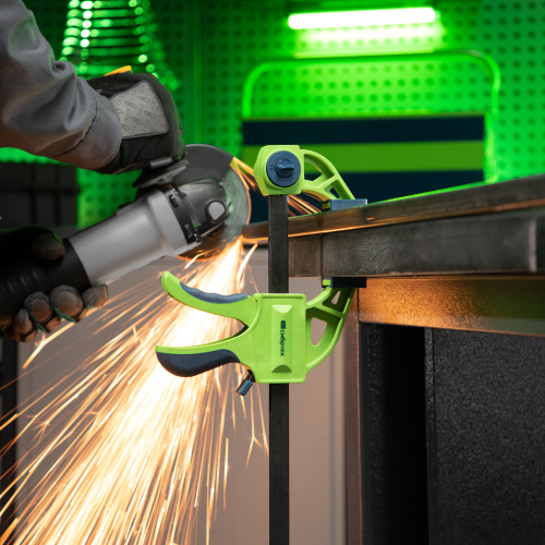 Струбцина F-образная, быстрозажимная, 150 х 70 х 360 мм, пластиковый корпус, фиксатор, двухкомпонентная рукоятка Сибртех по ценам производителя в Уфе с доставкой по всей России