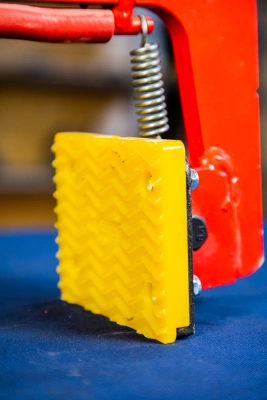 Клещевой вертикальный захват TOR для брикетов и блоков 12-18 см г/п 280 кг по ценам производителя в Уфе с доставкой по всей России