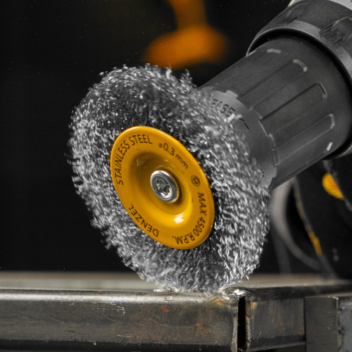 Щетка для дрели, 75 мм, Плоская, со шпилькой, нержавеющая витая проволока Denzel по ценам производителя в Уфе с доставкой по всей России