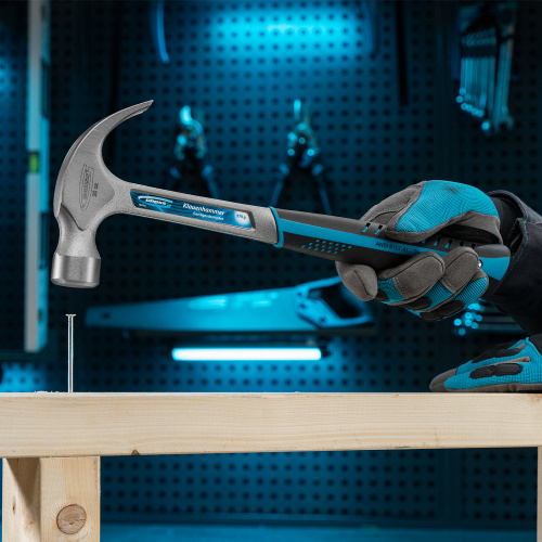 Молоток-гвоздодер, 570 г, цельнокованый, трехкомпонентная рукоятка Gross по ценам производителя в Уфе с доставкой по всей России