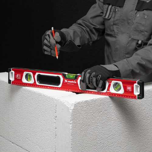 Уровень алюминиевый, магнит, фрезерованный, 3 глазка (1 зеркальный) двухкомпонентные рукоятки, 600 мм Matrix по ценам производителя в Уфе с доставкой по всей России