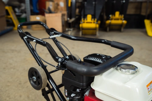 Виброплита 80 кг, 16кН (Honda) без бака колесный комплект TOR C-90L по ценам производителя в Уфе с доставкой по всей России