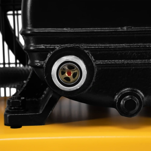 Компрессор воздушный BCV2200/100, ременный привод, 2.2 кВт, 100 литров, 370 л/мин Denzel купить в Москве с доставкой по всей России | ProtosMarket.ru