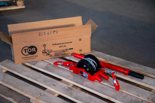 Лебедка ручная TOR ЛР-1,6 3 м по ценам производителя в Уфе с доставкой по всей России