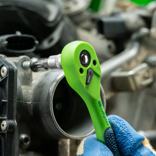 Ключ-трещотка 1/4", CrV, 72 зуба, с быстрым сбросом Сибртех по ценам производителя в Уфе с доставкой по всей России