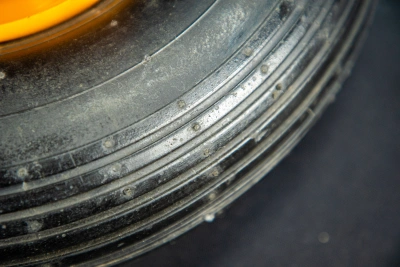 Колесо пневматическое резиновое 330 мм 13x4.00-6 по ценам производителя в Уфе с доставкой по всей России