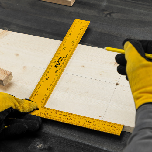 Угольник стальной, 200 х 300 мм Denzel по ценам производителя в Уфе с доставкой по всей России