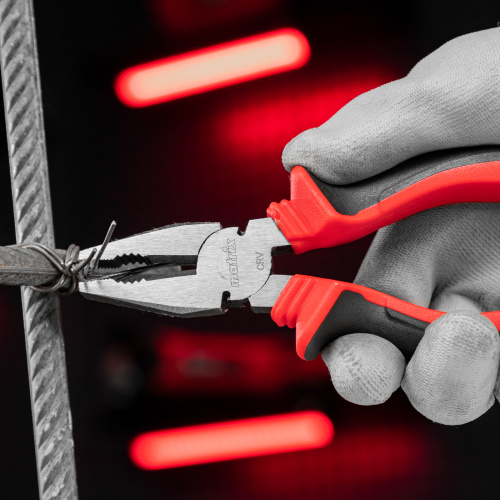 Плоскогубцы комбинированные, 160 мм, хром-ванадий, двухкомпонентные рукоятки Matrix по ценам производителя в Уфе с доставкой по всей России