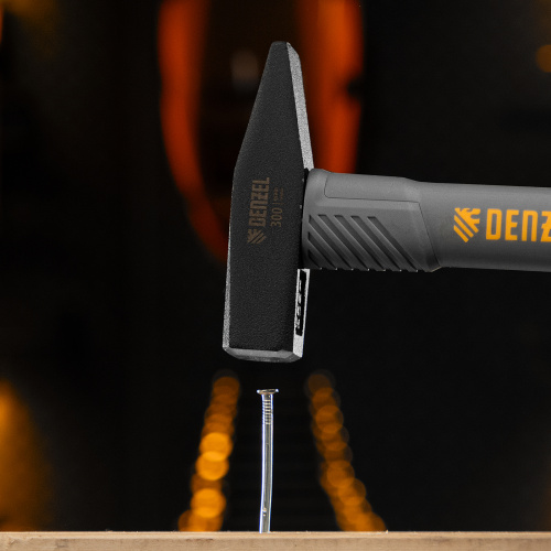 Молоток слесарный, 300 г, кованый, фибергласовая рукоятка c TPR покрытием Denzel по ценам производителя в Уфе с доставкой по всей России