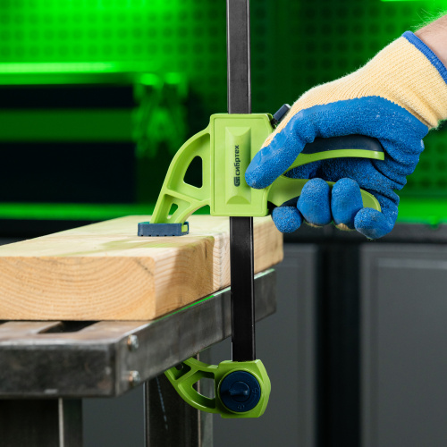 Струбцина F-образная, быстрозажимная, 900 х 70 х 1130 мм, пластиковый корпус, фиксатор, двухкомпонентная рукоятка Сибртех по ценам производителя в Уфе с доставкой по всей России